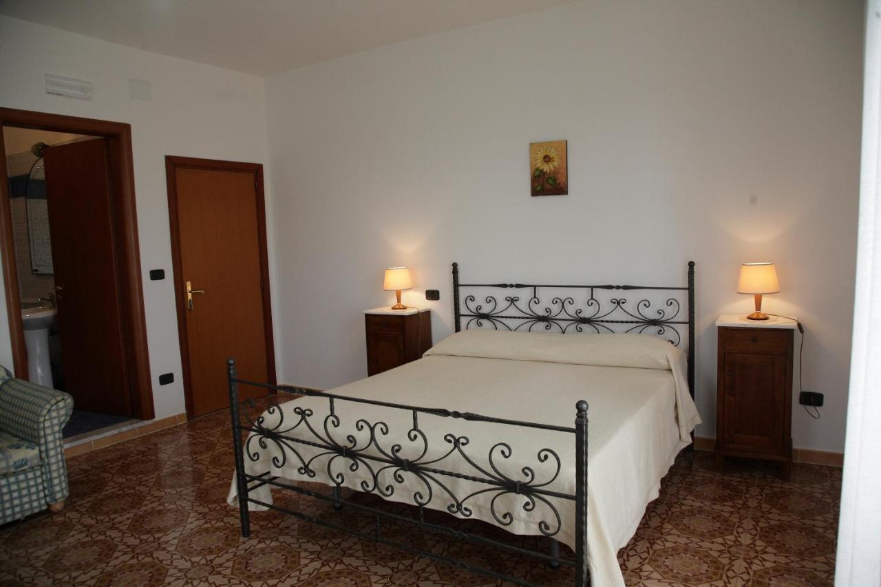 B&B La Porta Del Cilento カプチオ・パエストゥム エクステリア 写真